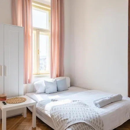 Tesnov Prague