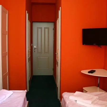 Hotelove Kolcavka 2* Prag