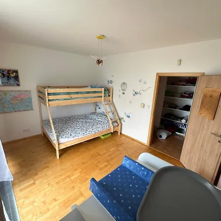 Apartment Simple With Garden 15 Min From Center&airport
