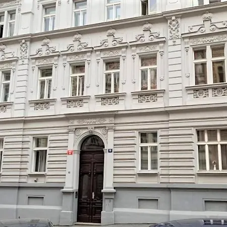 Side Street * Praga
