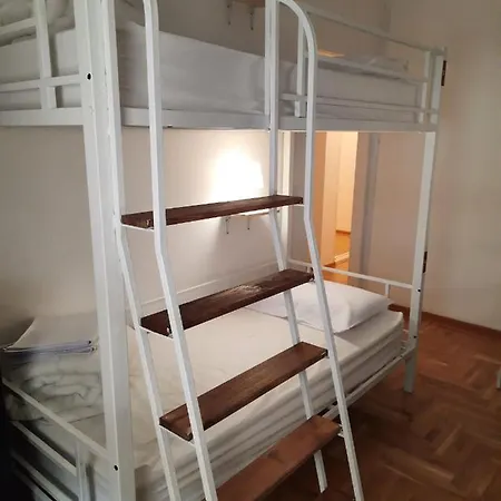 New Generation Center Хостел Прага