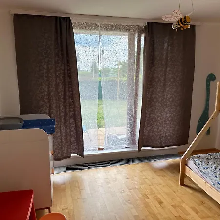 Apartment Simple With Garden 15 Min From Center&airport *