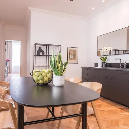 New Design - Location Wenceslas Square Apartment
