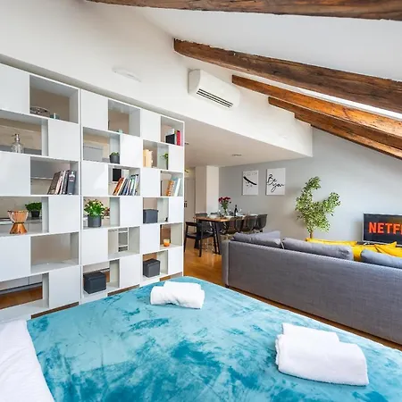 Apartment Duplex With Ac In Center Prague