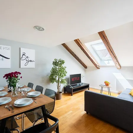 Duplex With Ac In Center Apartmán *
