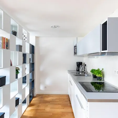 Duplex With Ac In Center *