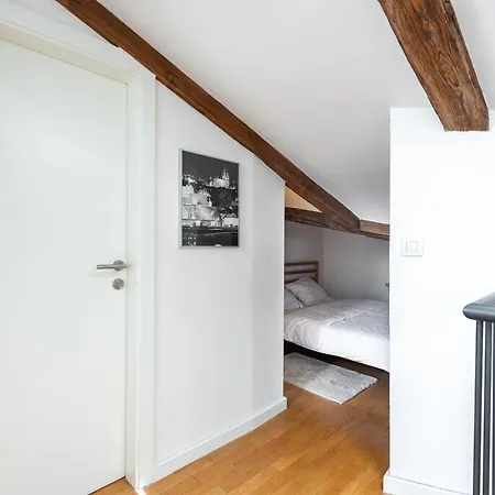 Apartment Duplex With Ac In Center