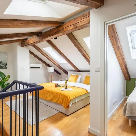 Duplex With Ac In Center Apartment Prague