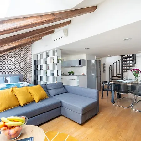 Duplex With Ac In Center * Prague