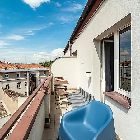 Cosy With Terrace By Tram