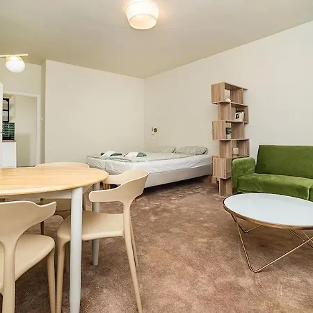 Modern With Balcony, Tv * Prague