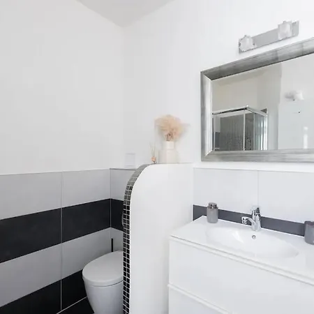Spacious With Balcony At Wenceslas Sq Appartement *