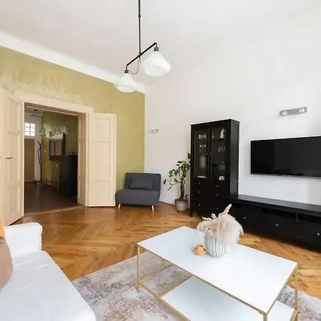 Spacious With Balcony At Wenceslas Sq Appartement *