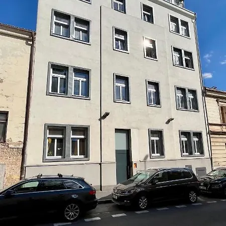 The Close To The Center And O2 Arena Apartment Prague