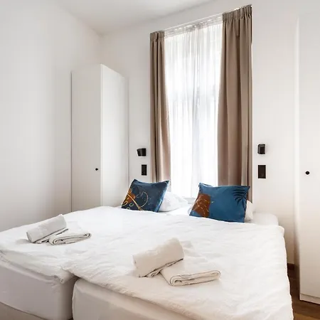 Luxury Kmochova Apartment *