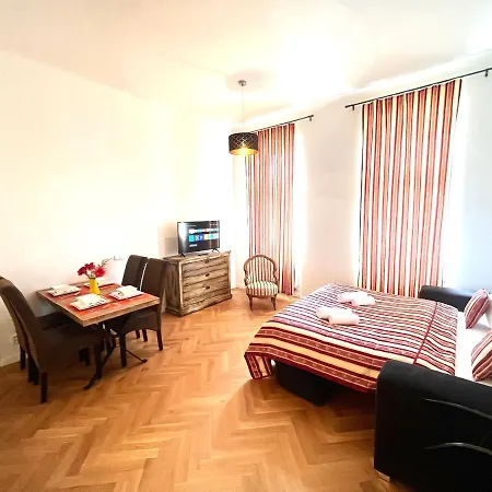 Amazing Zborovska Апартаменты *