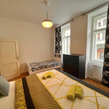 Amazing Zborovska Apartmán