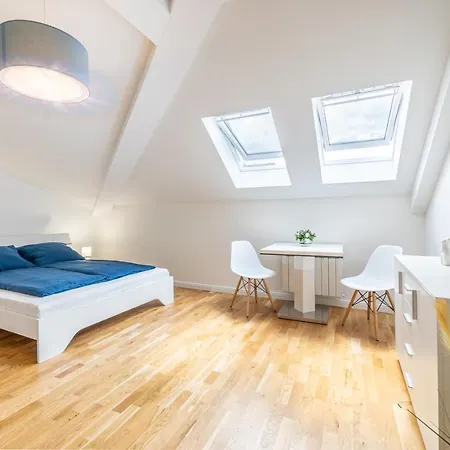 Cozy In The Center Of Prague, Opposite The National Museum プラハ