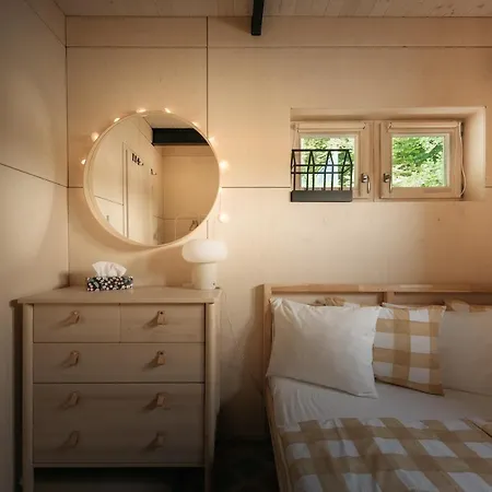 Houseboat Fred 보트호텔