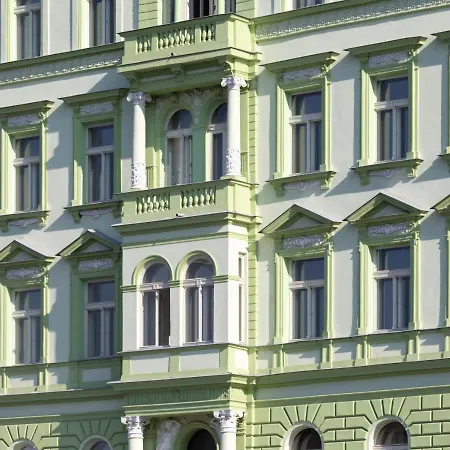 Turnkey I Elegant By National Museum Prag