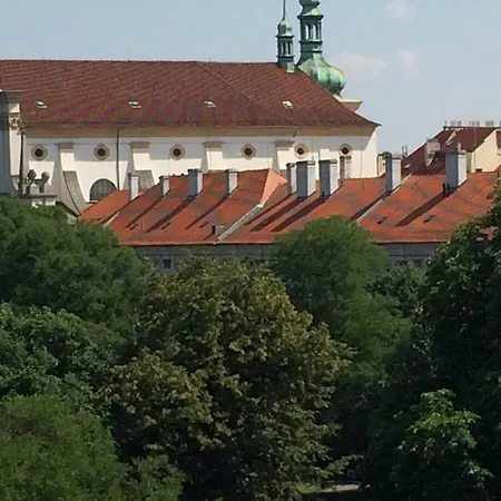 Charles Square Отель Прага