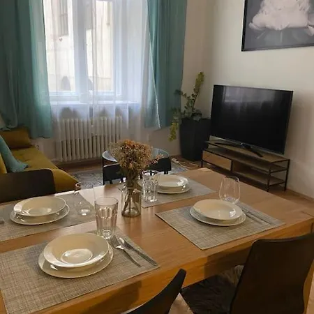 Exclusive City Center Experience - 3 Praga