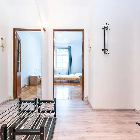 Apartment Jaromirova 9 Prague