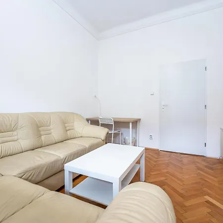Apartment Jaromirova 9 Prague