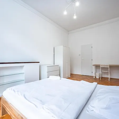 Apartment Jaromirova 9 Prague