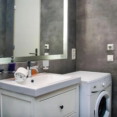 Appartement Modern With Terrace And Air Conditioning