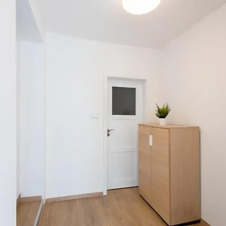 Cozy In Quiet Courtyard Near Charles Bridge Apartment *