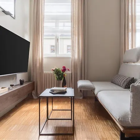 Days - Loft - Parking - 4 Min Wenceslas Sq Apartment Prague
