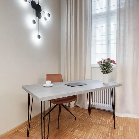 Apartment Days - Loft - Parking - 4 Min Wenceslas Sq *