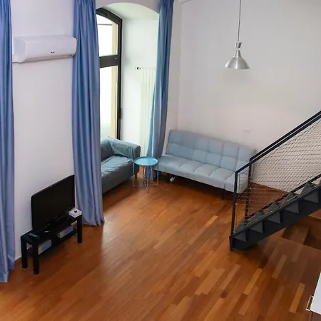 Modern With Terrace And Air Conditioning