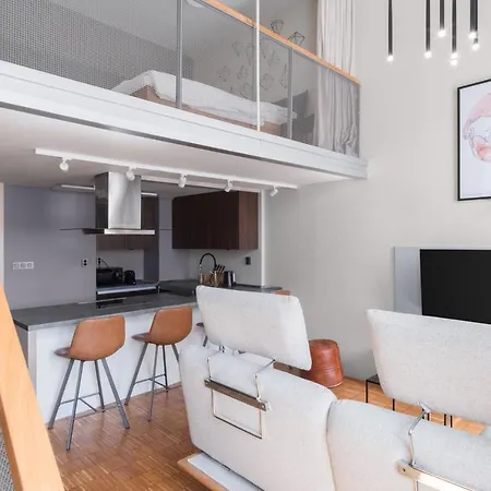 Days - Loft - Parking - 4 Min Wenceslas Sq * Prague