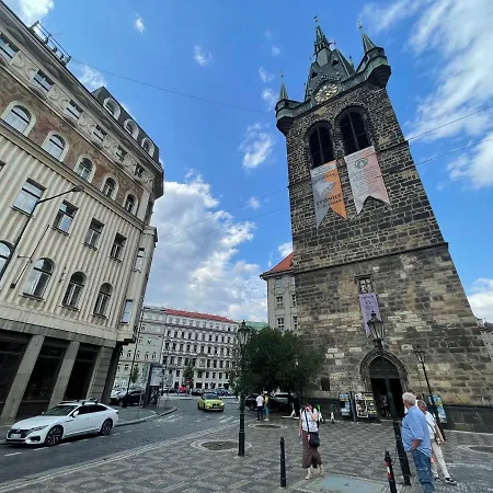 Grand Viceroy - Gothic Tower View * Prague