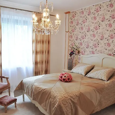 Wellness & Boutique Pod Lipkami 4* Prague