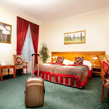 Ξενοδοχείο Garden 4*