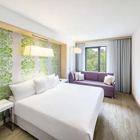 Occidental Five Hotel