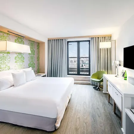 Hotel Occidental Five