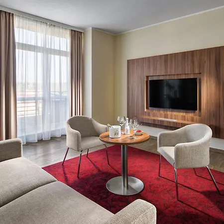 Hotel Clarion Old Town 4*