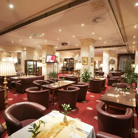 Szálloda Ambassador Zlata Husa 5*