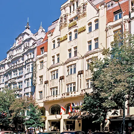Ambassador Zlata Husa 5*
