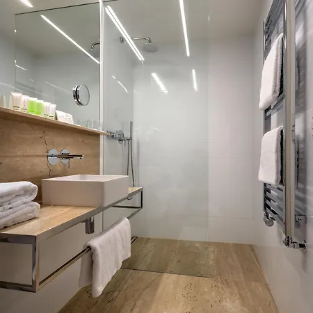 Golden Star 4* Prag