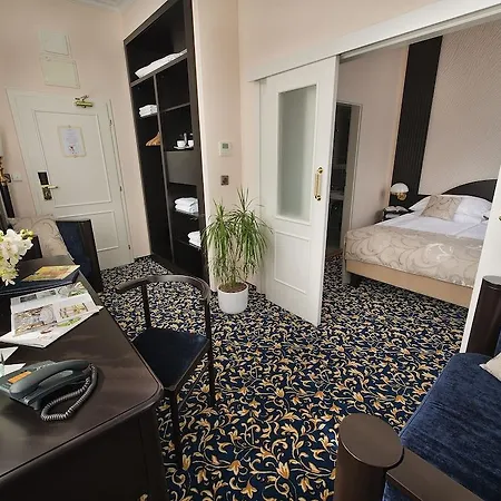 Ea Royal Esprit 4* Prag