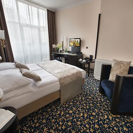 Hotell Ea Royal Esprit 4*