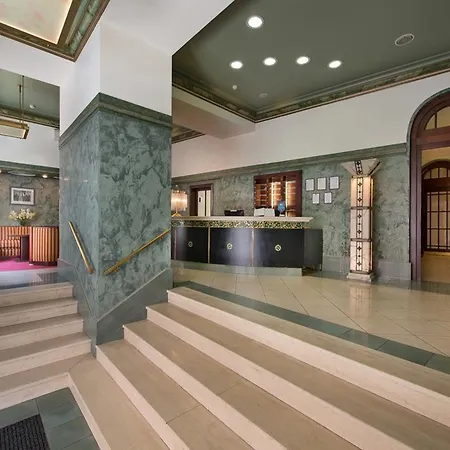 Ea Royal Esprit Hotel 4*