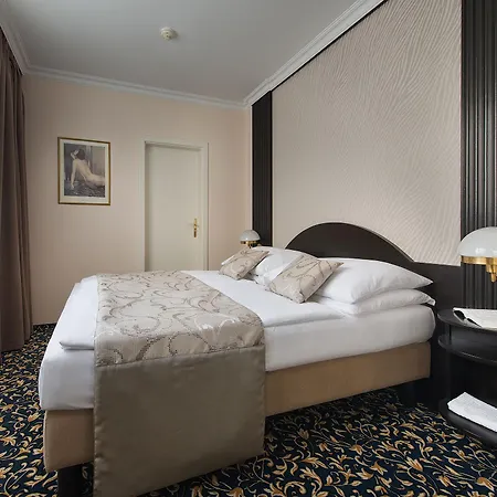 Hotel Ea Royal Esprit 4*