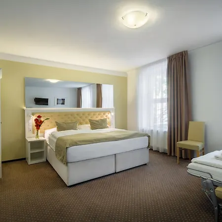 Taurus 4*