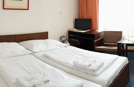 Hotel Self-service Ostas